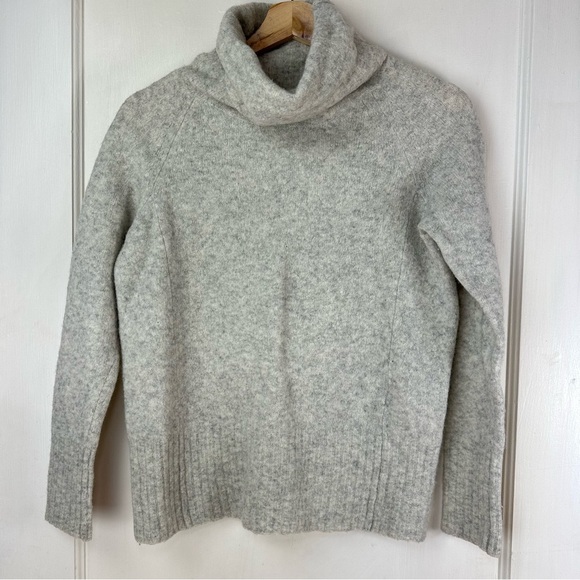 Aritzia The Group By Babaton Plutarch Sweater  Merino Yak Wool - Picture 2 of 9